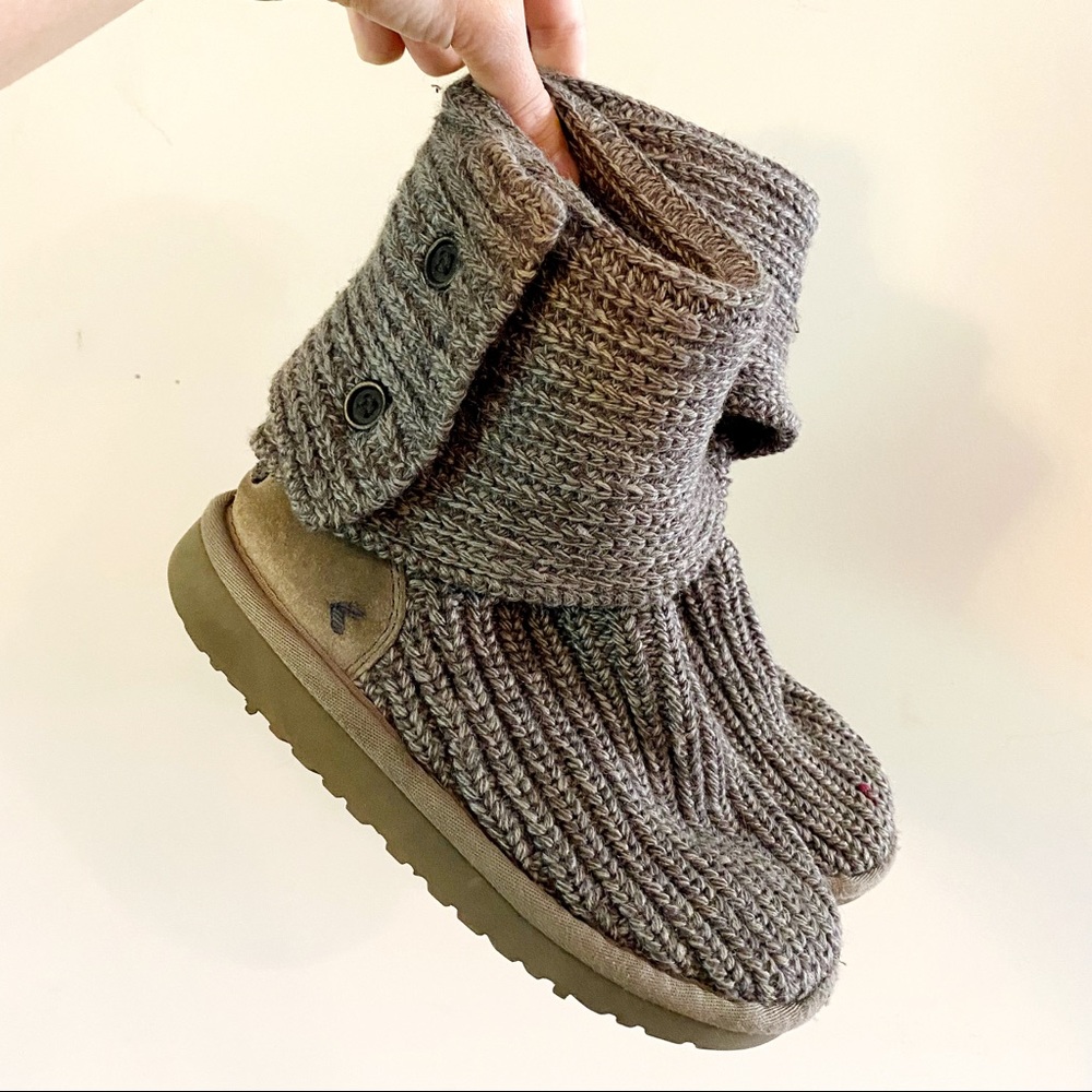 Kids UGGs Sweater Half Button Gray Knit Boots Size 1